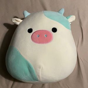 Belana the cow Squishmallow